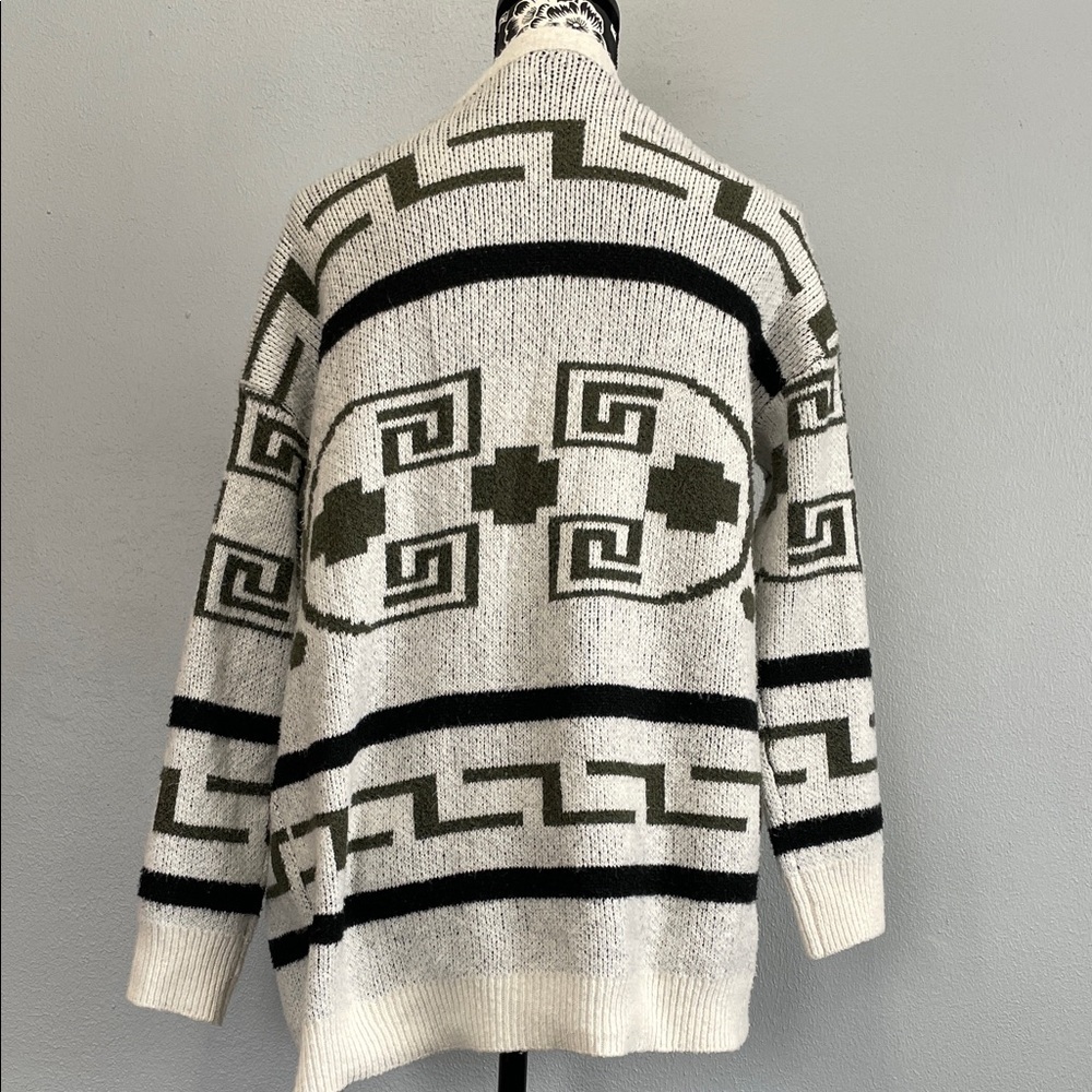 Hazel Moon Geometric Patterned Sweater in Black and Green - Picture 2 of 11